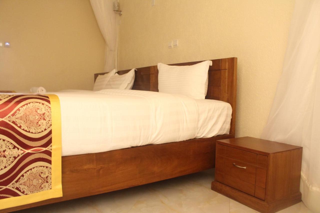 Prinias Hotel Kisumu Extérieur photo