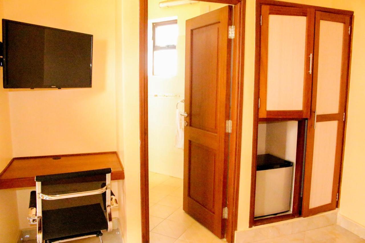 Prinias Hotel Kisumu Extérieur photo