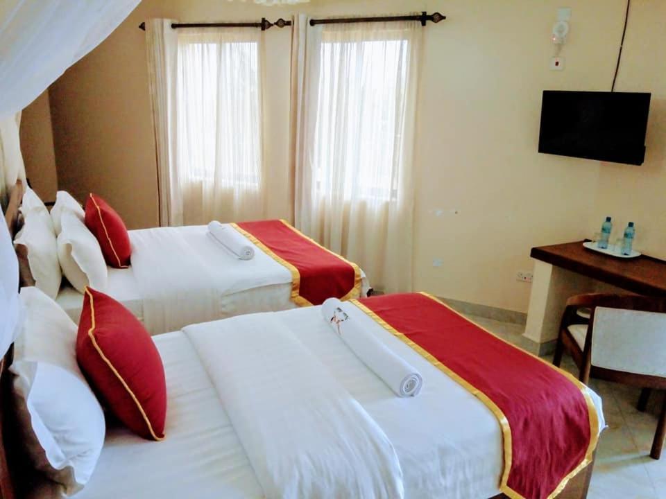 Prinias Hotel Kisumu Extérieur photo
